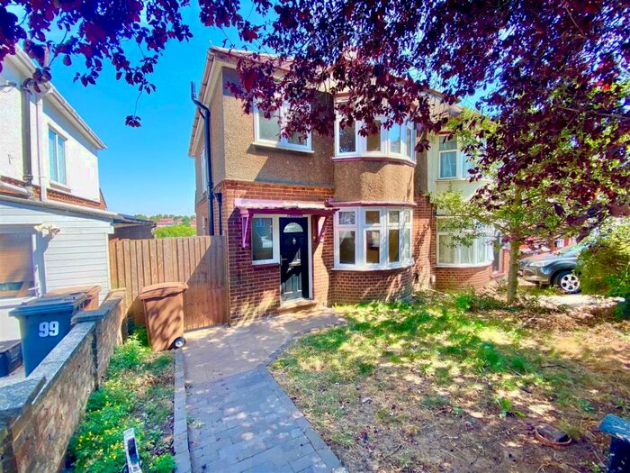 3 Bedroom Semi-Detached House To Rent In Walcot Avenue, Luton, LU2