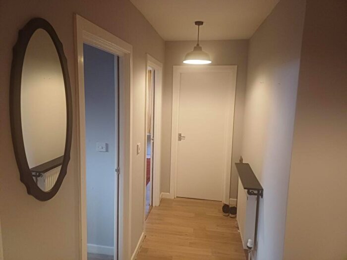 2 Bedroom Flat To Rent In High Street, Thurnscoe, S63