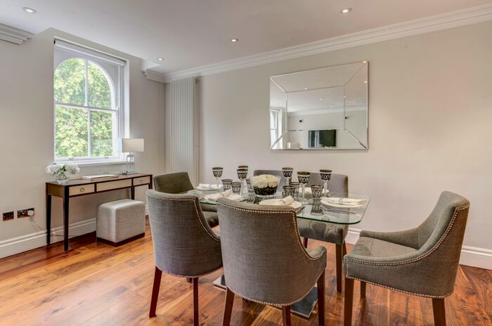 2 Bedroom Flat To Rent In Garden House, Kensington Garden Square, Bayswater, London, W2