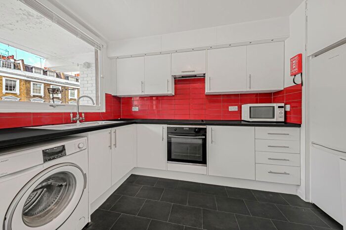 3 Bedroom Flat To Rent In Forsyth House, London, SW1V