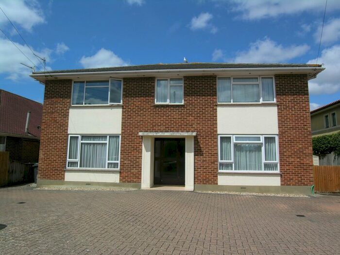 2 Bedroom Flat To Rent In Bedroom Ground Floor Flat In Southbourne, BH6