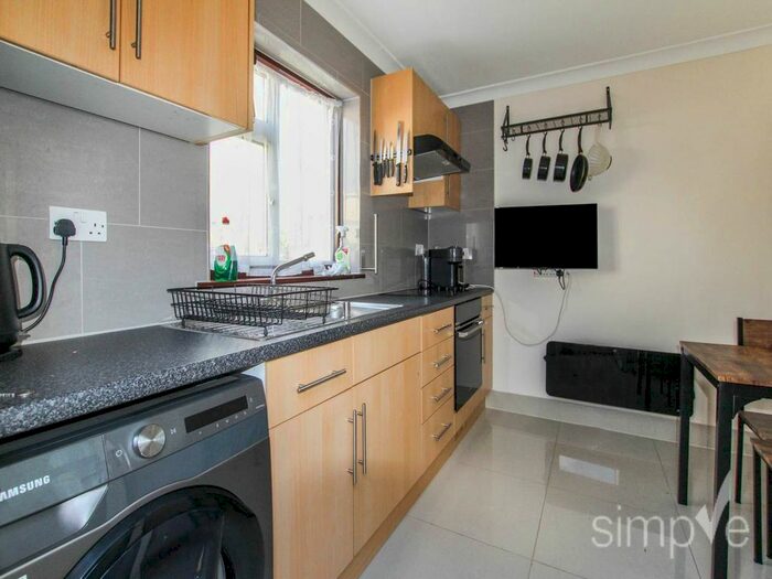 Studio To Rent In Fairway Avenue, West Drayton, Middlesex, UB7