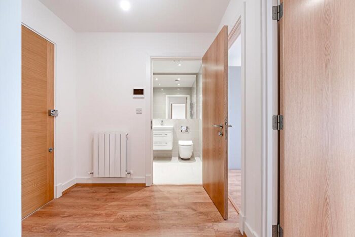 2 Bedroom Apartment To Rent In Well Farm Road Whyteleafe, CR3