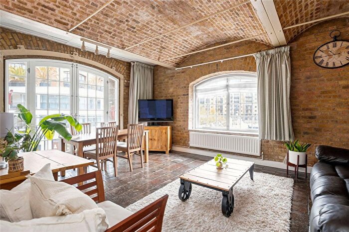 2 Bedroom Flat For Sale In East Smithfield, London, E1W