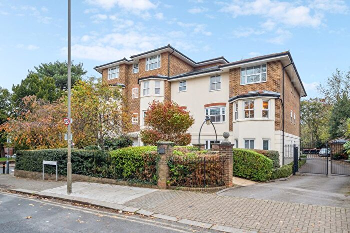 1 Bedroom Flat To Rent In Kings Court, Bessborough Road, SW15