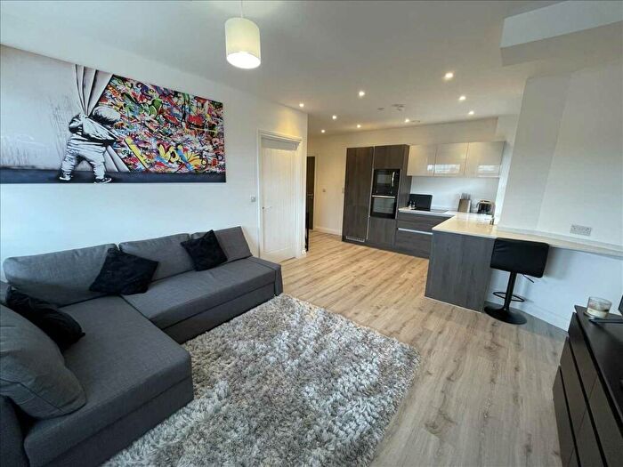 1 Bedroom Apartment To Rent In Warwick House, Solihull, B91