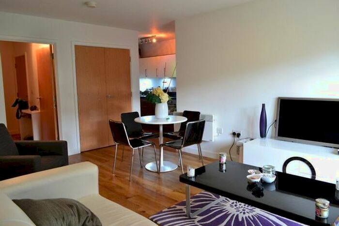 1 Bedroom Flat To Rent In Jefferson House, West Drayton, UB7