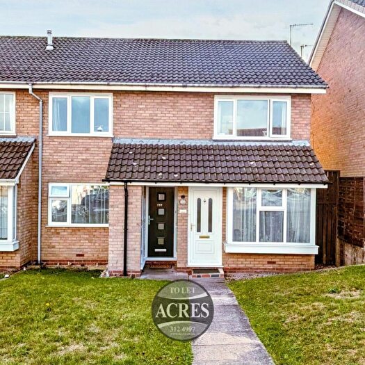 2 Bedroom Maisonette To Rent In Cheswood Drive, Minworth, Sutton Coldfield, West Midlands, B76