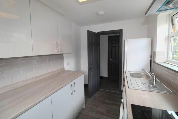 5 Bedroom Terraced House To Rent In Reynoldson Street, Hull, HU5