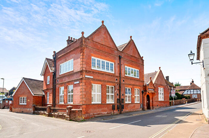 2 Bedroom Flat For Sale In Bank Street, Bishops Waltham, Southampton, Hampshire, SO32
