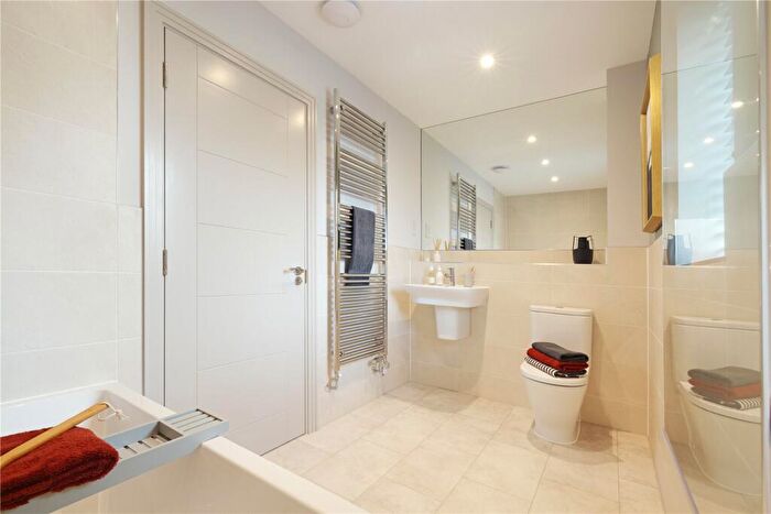 3 Bedroom Detached House For Sale In Willowbank Place, Send, Woking, Surrey, GU23
