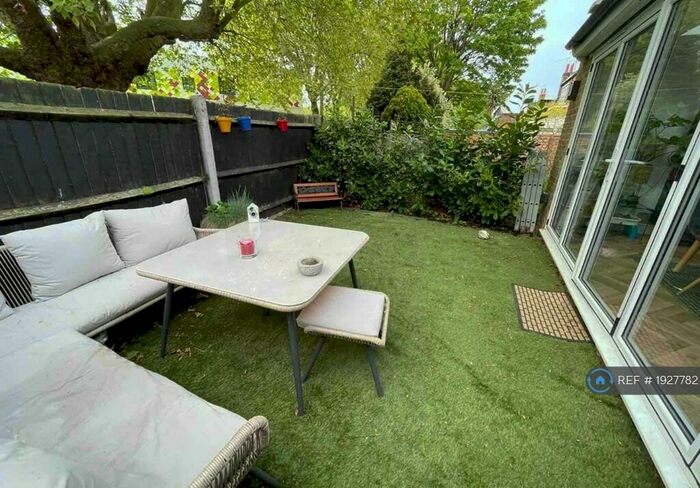 3 Bedroom Flat To Rent In Brettenham Road, London, E17