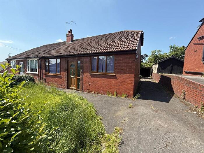 3 Bedroom Semi-Detached Bungalow For Sale In Fairfields, Garden Suburb, Oldham, OL8