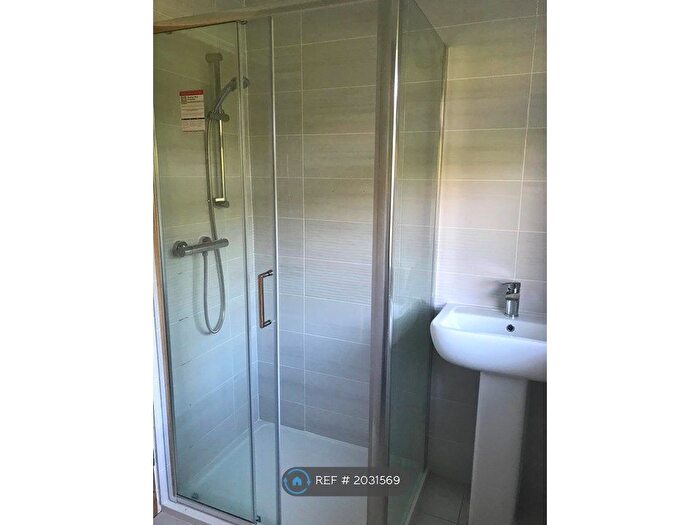 2 Bedroom Bungalow To Rent In Windsworth, St Blazey Gate, Par, PL24