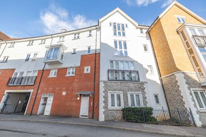 2 Bedroom Flat For Sale In Creine Mill Lane North, Canterbury, CT1