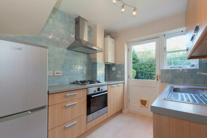 2 Bedroom Semi-Detached House To Rent In Harlow Way, Oxford, OX3