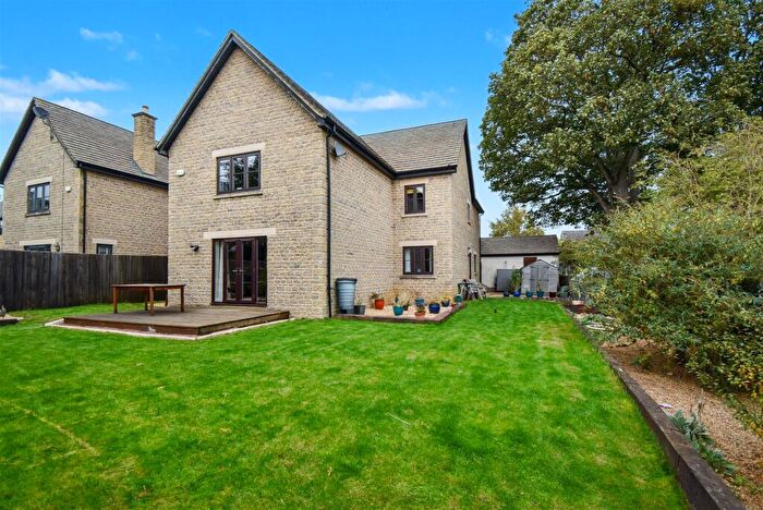 4 Bedroom Detached House For Sale In Lorraine Gardens, Weldon, NN17
