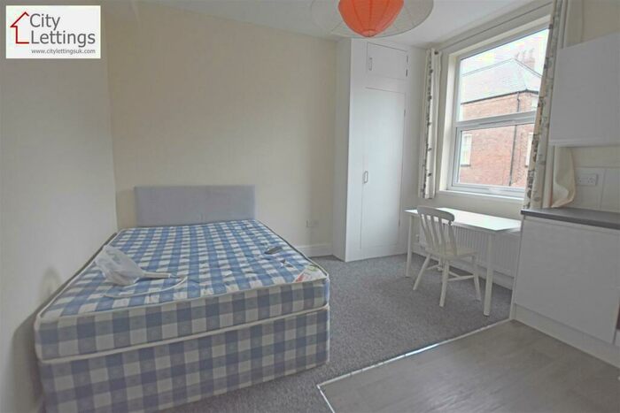 Studio To Rent In Burns Street, Nottingham, NG7