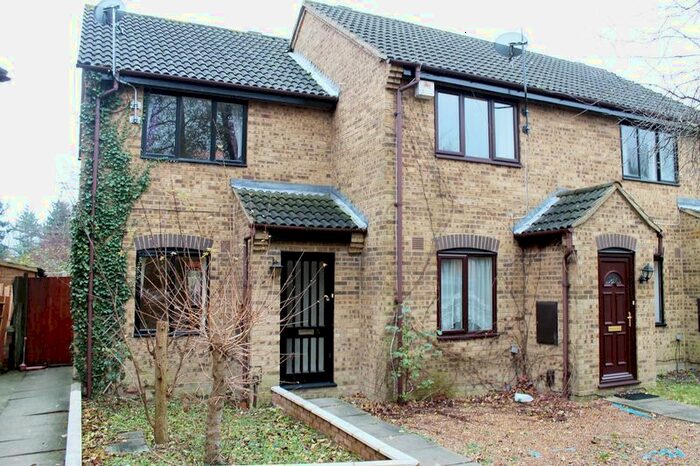 2 Bedroom End Of Terrace House To Rent In Hammet Close, Yeading, Hayes, UB4