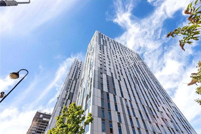 2 Bedroom Flat For Sale In Michigan Avenue, Salford, Greater Manchester, M50
