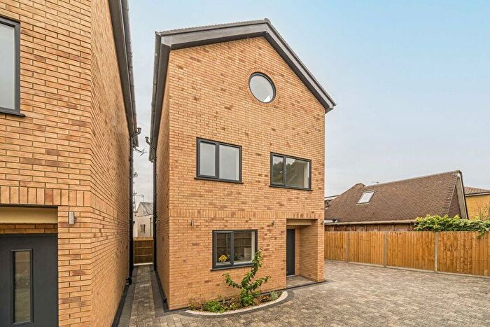 3 Bedroom Detached House For Sale In Grand Drive, West Wimbledon, SW20