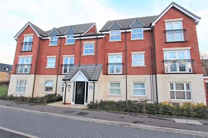 2 Bedroom Flat For Sale In Kipling Way, Borehamwood, WD6