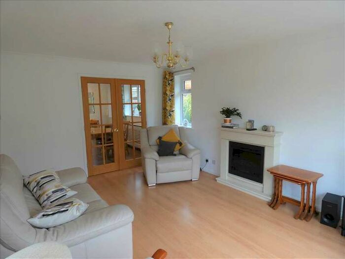 3 Bedroom Detached Bungalow For Sale In Mumby Close, North Thoresby