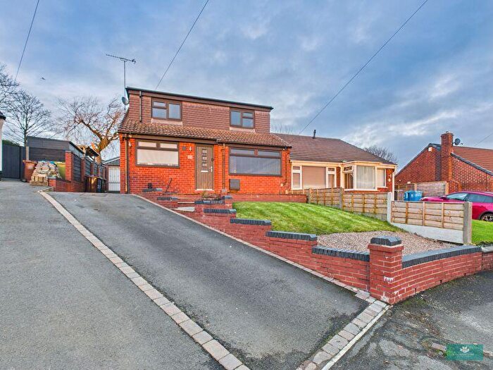 5 Bedroom Semi-Detached Bungalow For Sale In Grasmere Road, Royton, OL2