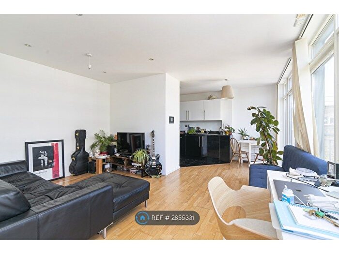 1 Bedroom Flat To Rent In Headlam Street, London, E1