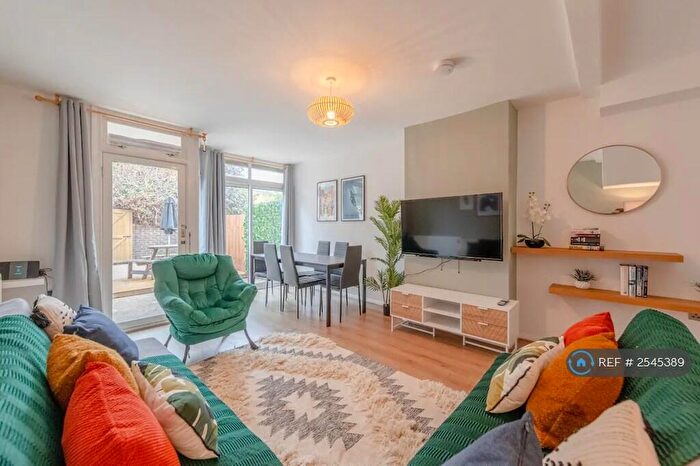 3 Bedroom Terraced House To Rent In Ambergate Street, London, SE17