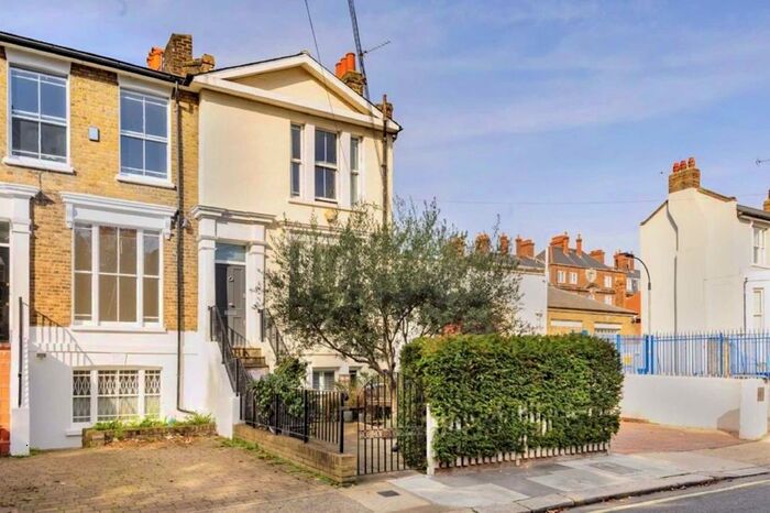 4 Bedroom Property To Rent In Chancellors Road, London, W6