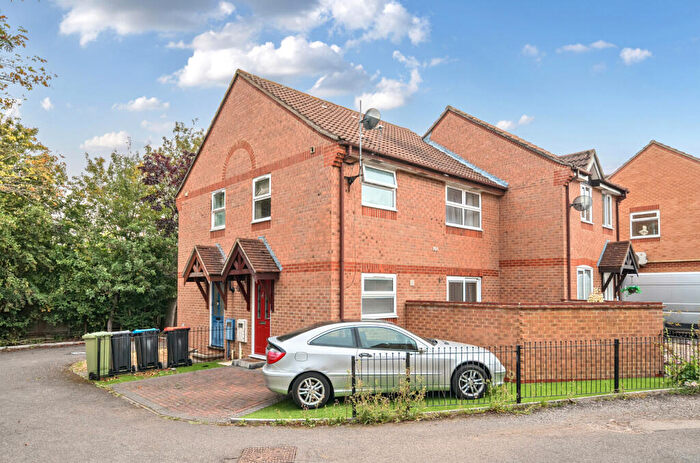 1 Bedroom Semi-Detached House For Sale In Lastingham Grove, Emerson Valley, Milton Keynes, MK4
