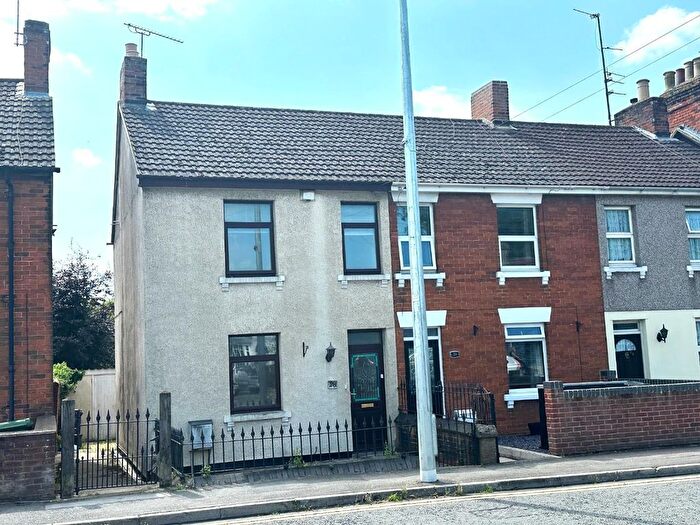 2 Bedroom End Of Terrace House To Rent In Beechcroft Road, Stratton, Swindon, SN2