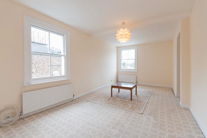 2 Bedroom Flat To Rent In Lordship Lane Dulwich, SE22