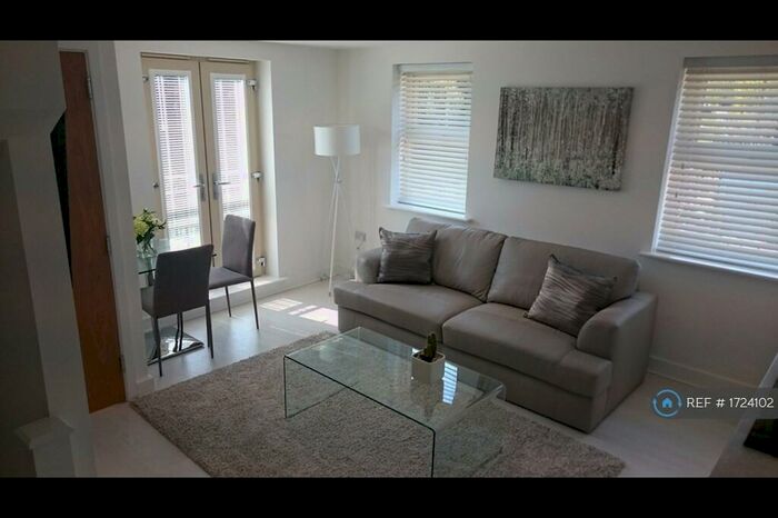 2 Bedroom Terraced House To Rent In Holts Crest Way, Leeds, LS12