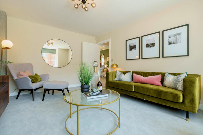 4 Bedroom Detached House For Sale In Tattenhoe Park, Milton Keynes, MK4