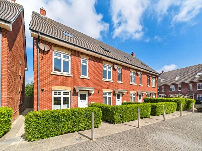 3 Bedroom End Of Terrace House For Sale In Cromwell Gardens, Southbourne, Bournemouth, Dorset, BH5