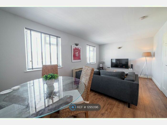 2 Bedroom Flat To Rent In Twerton High Street, Twerton BA2