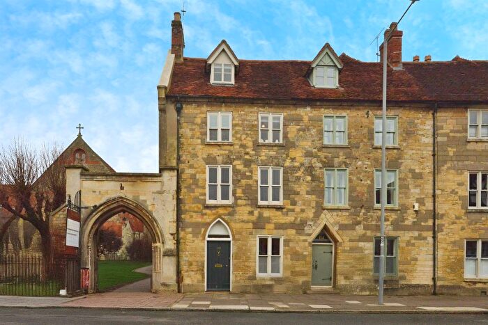 4 Bedroom End Terrace House For Sale In High Street, Stony Stratford, Milton Keynes, MK11