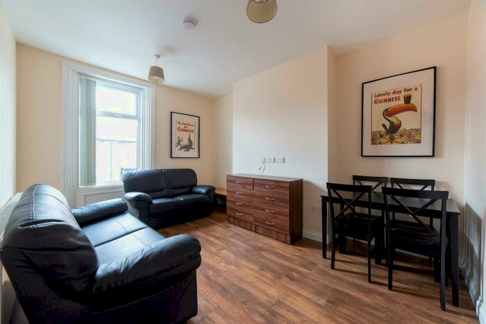 4 Bedroom Maisonette To Rent In Pppw - Holly Avenue, Jesmond, NE2