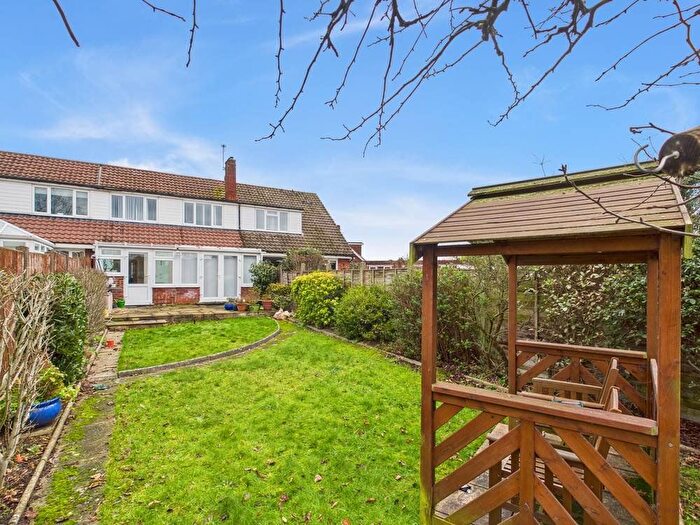 3 Bedroom Terraced House For Sale In Anglesey Close, Ashford, Surrey, TW15