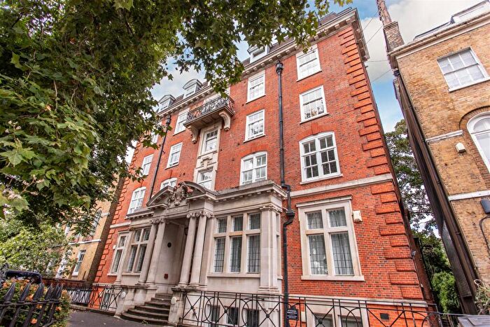 1 Bedroom Flat For Sale In Bow Road, Bow, E3