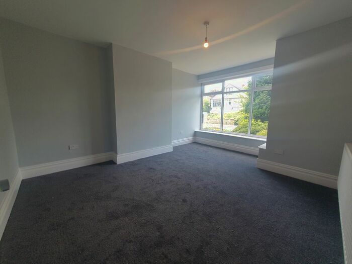 5 Bedroom Semi-Detached House To Rent In Redburn Drive, Shipley, BD18