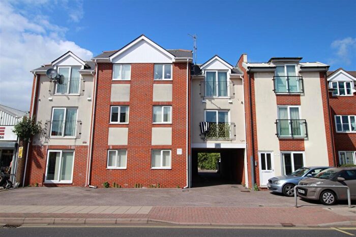1 Bedroom Flat To Rent In Highland Road, Southsea, Hants, PO4