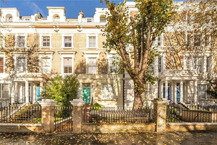 2 Bedroom Flat To Rent In Cambridge Gardens, Notting Hill/Ladbroke Grove, London, W10