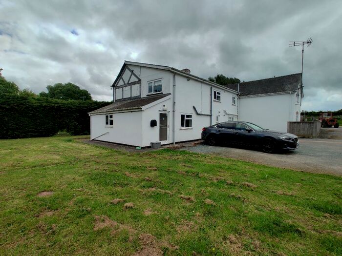 Studio To Rent In Smallbrook Farm, Clehonger, HR2