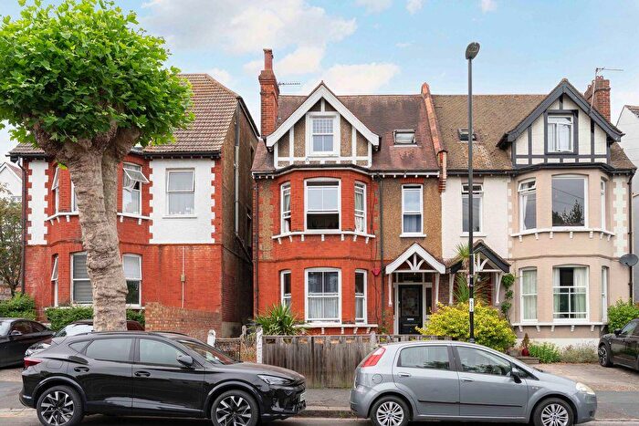 2 Bedroom Flat For Sale In Avondale Road, South Croydon, CR2