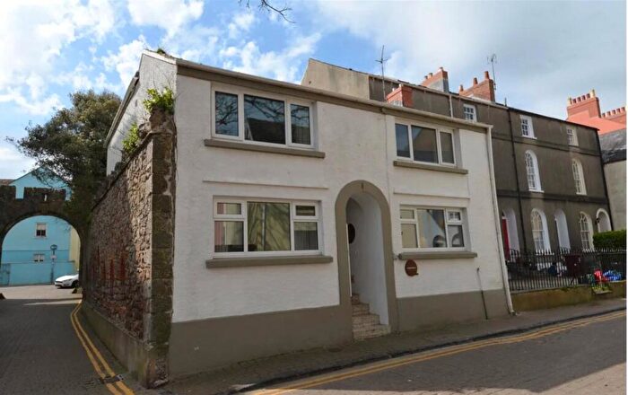 3 Bedroom End Of Terrace House To Rent In Lower Frog Street, Tenby, Pembrokeshire, SA70