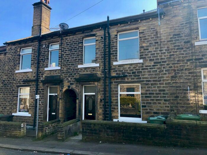2 Bedroom Terraced House To Rent In Wellington Street, Huddersfield, Uk, HD3