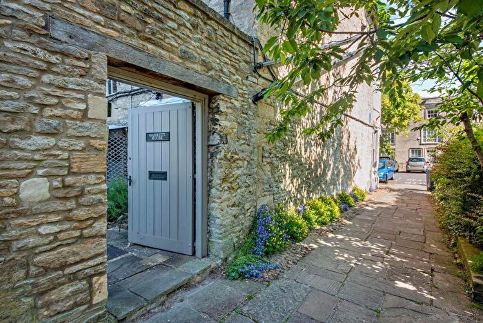 2 Bedroom Apartment To Rent In The Garrett, Woodstock, OX20